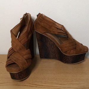 New Women’s Sexy Snake Print Suede Feel 5.5” Wedges Brown Size 5.5